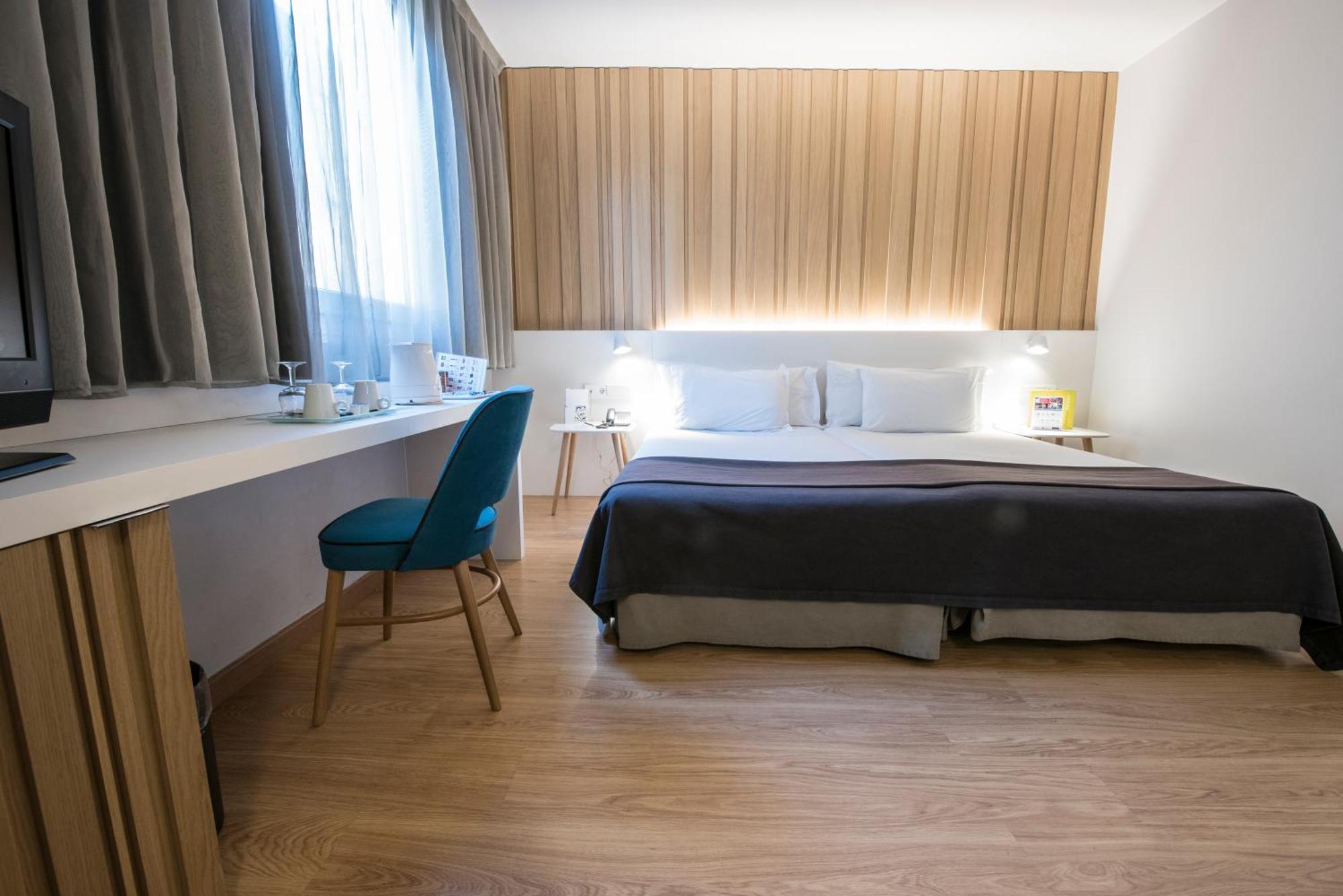 Standard Double or Twin Room Extra Bed,1273084714:JPEG