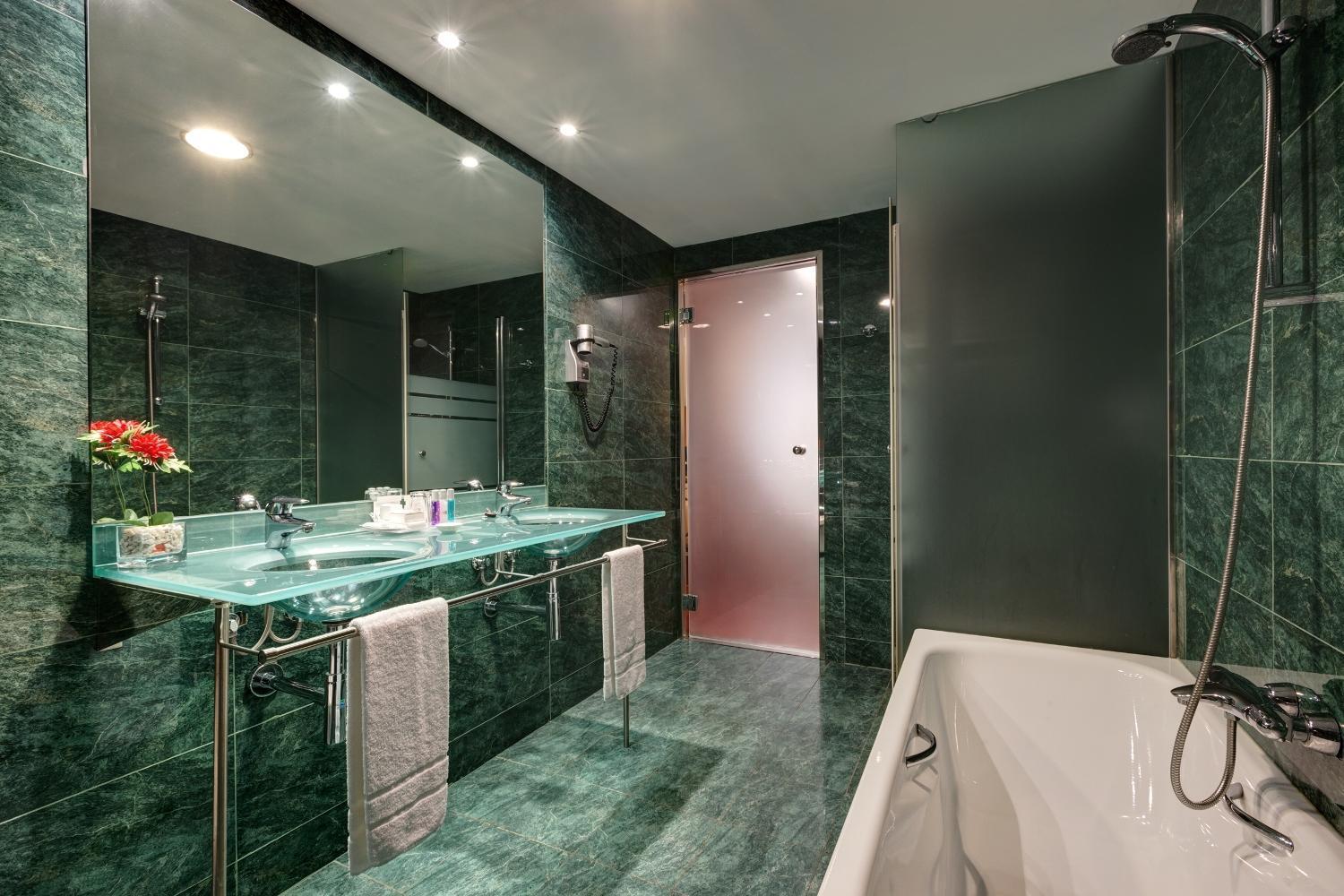 Chambre Familiale (2 Adultes et 2 Enfants)