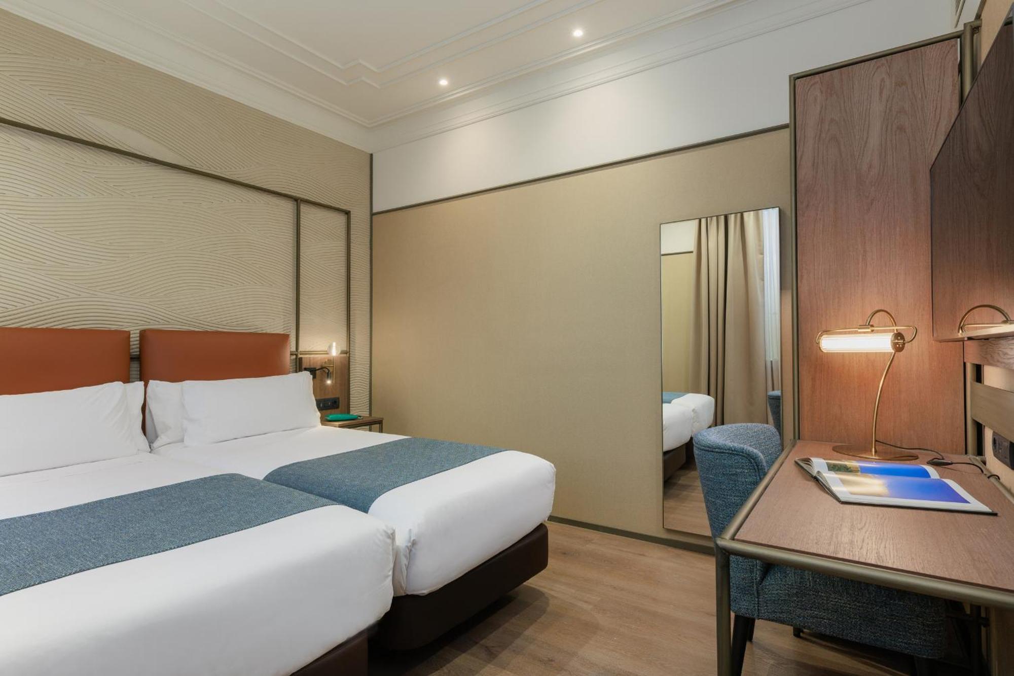 Interior Double Room