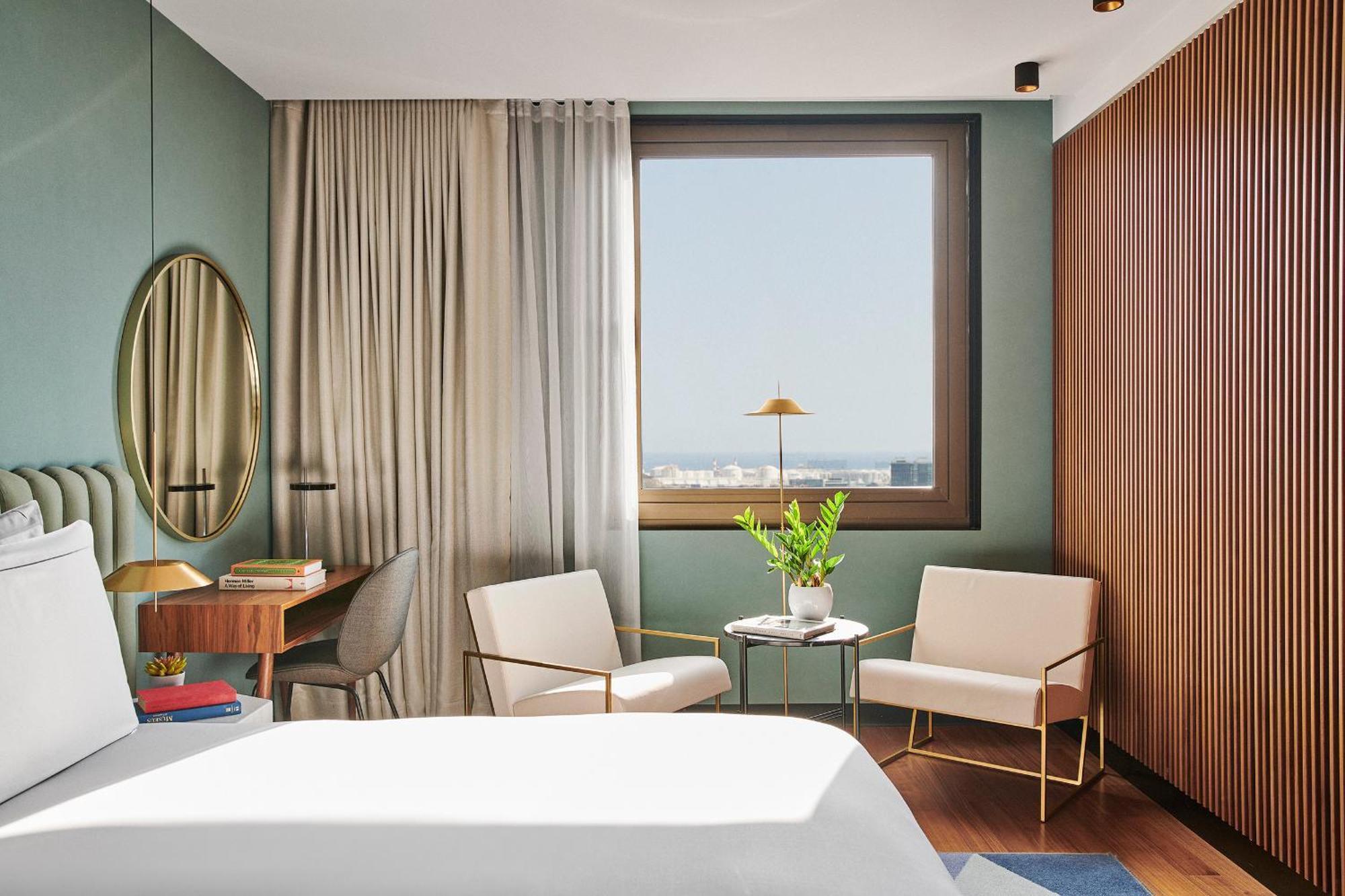 Chambre Lit King-Size Premium - Accès au Club