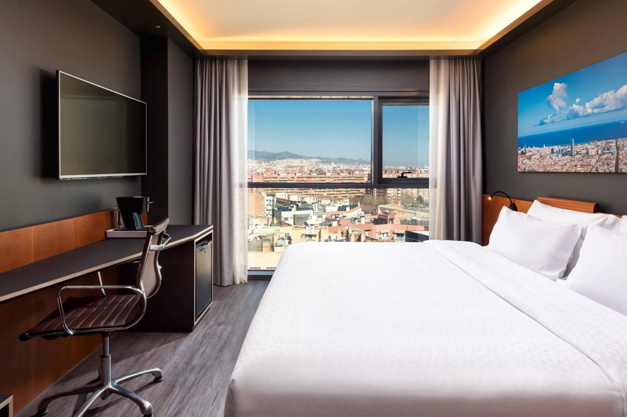 Premium King Room City View