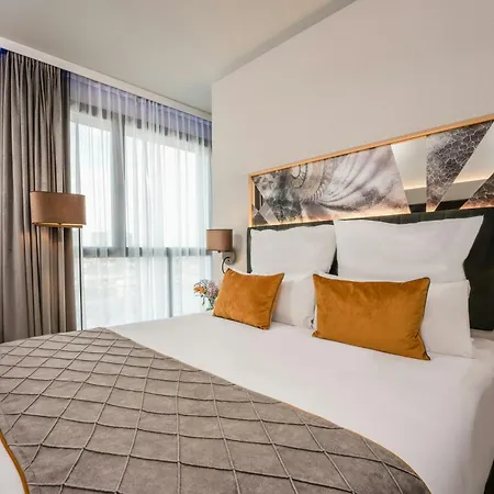 Leonardo Royal Hotel Barcelona Fira-2